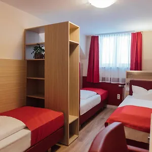Hotel Hamburger Perle, Hambourg